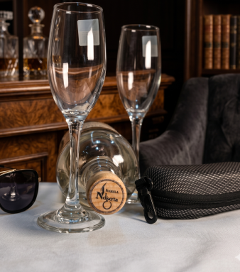 PREMIUM LEATHER HIP FLASK – VINTAGE EDITION